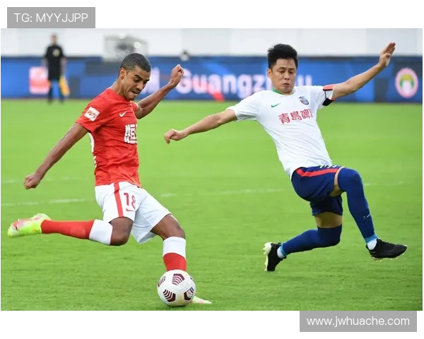 广州足球队状态深度对比分析及未来发展趋势探讨