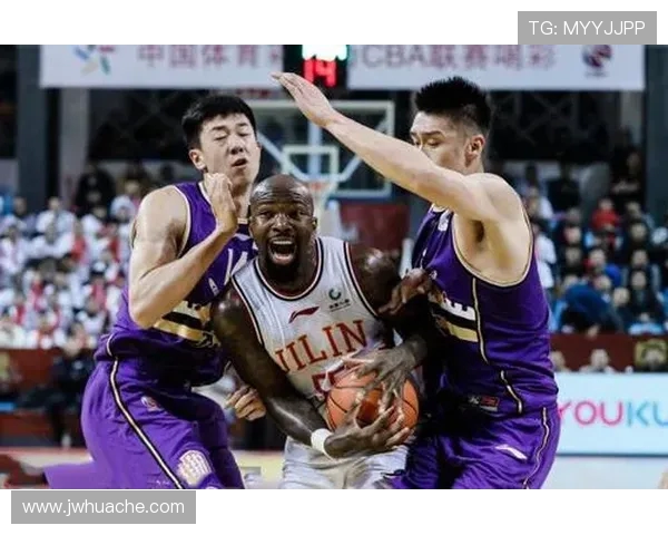 武汉篮球队强势领跑锦标赛积分榜总分73分展现冠军实力 武汉篮球队强势领跑锦标赛积分榜总分73分展现冠军实力