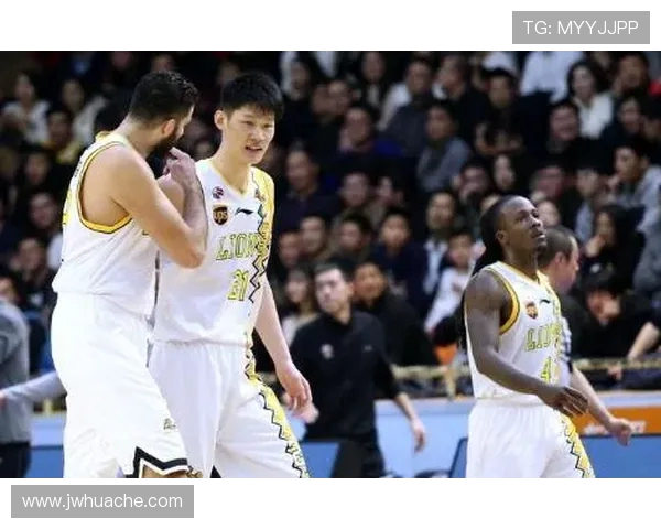 LNG战队在大师赛积分榜上以79分稳居第一位置展现强劲实力 LNG战队在大师赛积分榜上以79分稳居第一位置展现强劲实力