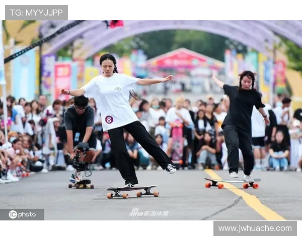 上海攀岩队在世界滑板锦标赛中的耐力表现引发热议与关注 上海攀岩队在世界滑板锦标赛中的耐力表现引发热议与关注